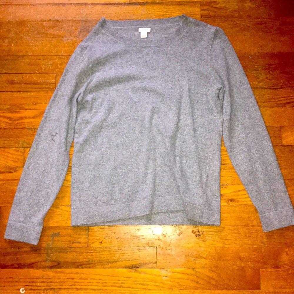 Grey long sleeve sweater shirt